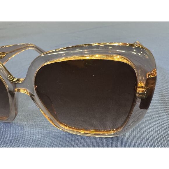 QUAY Full Glam Sunglasses Cat 2 209 Dramatic Oversized Square Doe Brown Fawn - Picture 5 of 11